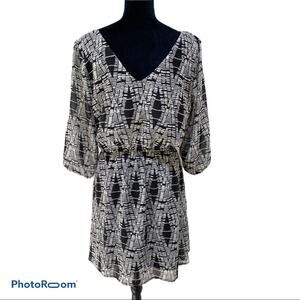 Bebop XL V neck black and white dress